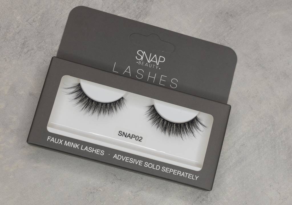 Snap Beauty 02 strip lashes